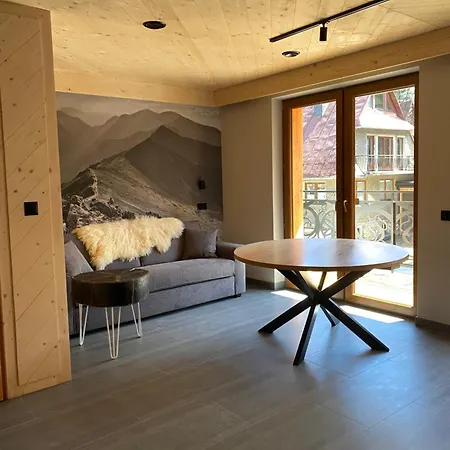 Swiatlomir Apartment *